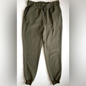 Lululemon On the Fly Jogger~Dark Olive